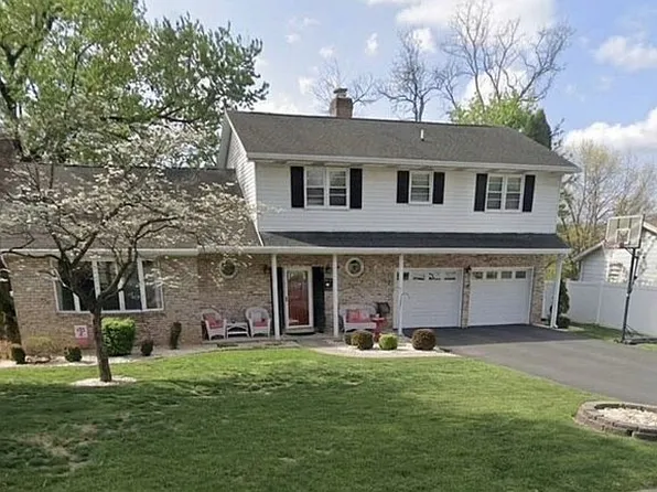4711 Broadway St, Harrisburg, PA 17111