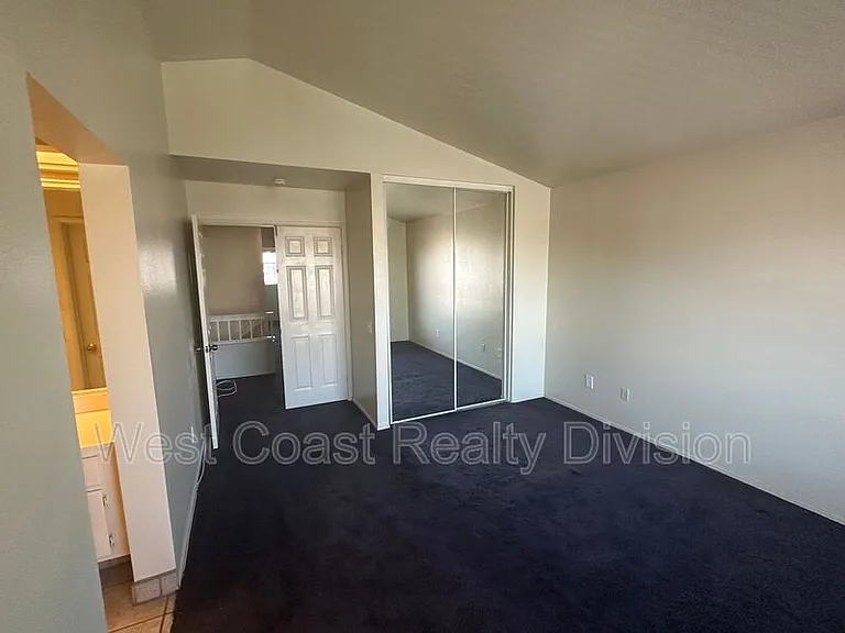 7049 Arlington Pl — Photo 39