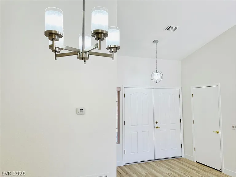 8905 Pennystone Ave — Photo 5