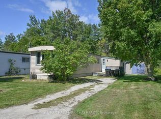 32 Shamrock Cres, Essa, ON L3W0A5