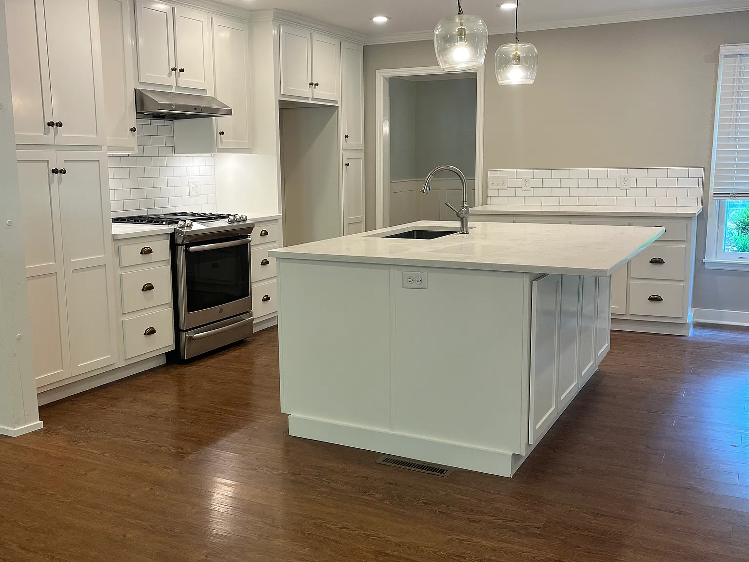 4 bed, 2.5 bath, 3562 sqft, $2,950 — Photo 3