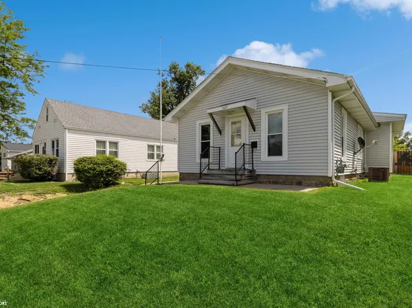 309 N 16th St, Marshalltown, IA 50158