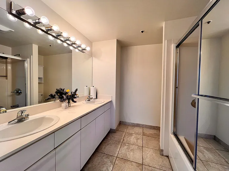 601 Van Ness Ave #62 — Photo 11