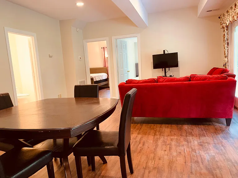 109 Cameron Glen Dr — Photo 3
