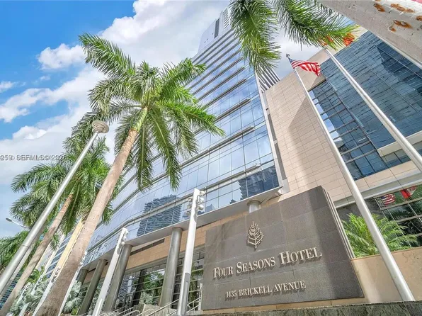 1435 Brickell Ave #3212, Miami, FL 33131