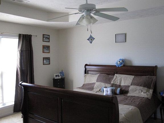 3rd image of 2812 Gatewood Dr
