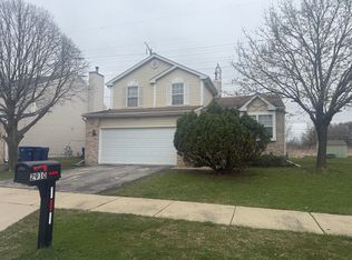 2910 W Clearview Ave, Waukegan, IL 60085