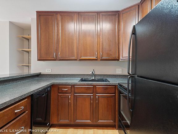 2nd image of 5800 Oakwood Dr Unit 2E