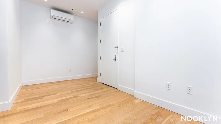 Rented by Nooklyn NYC LLC | media 42