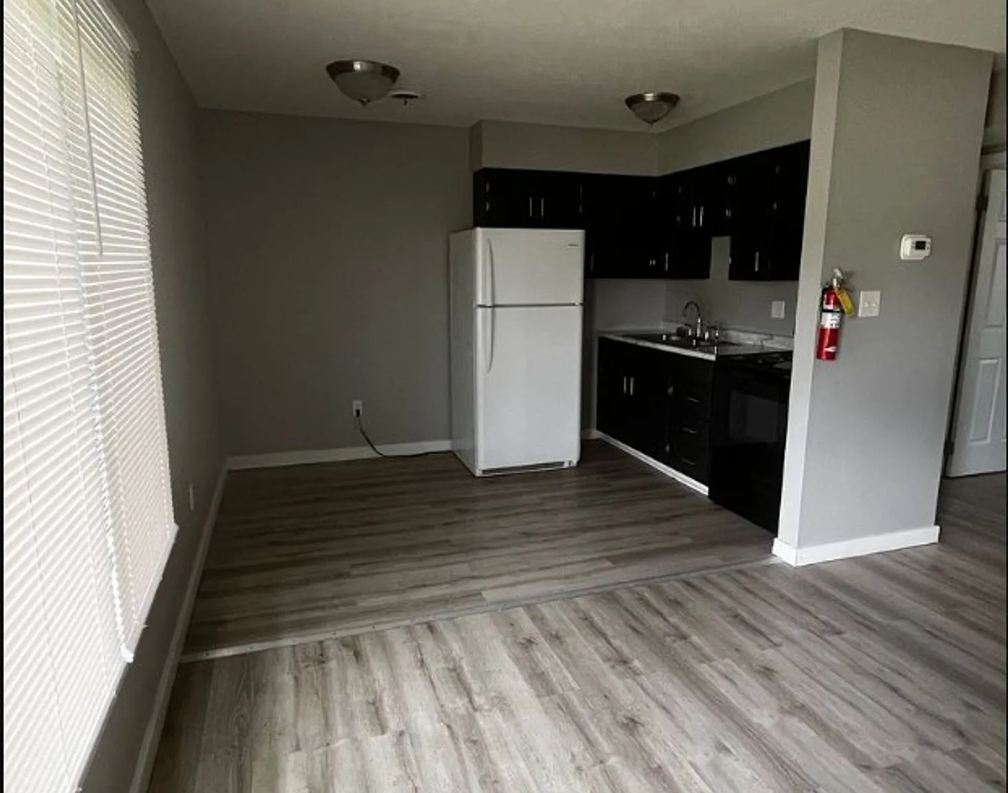 Parkway Apartments — Photo 2