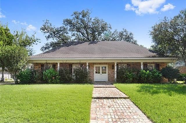 1st image of 12 Five Oaks Dr