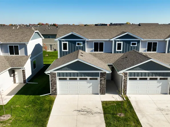 235 NW Waverly Dr, Waukee, IA 50263