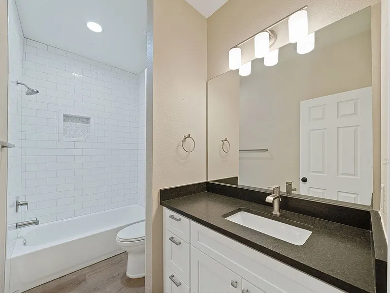 521 Clearfield Dr — Photo 14