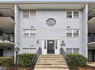 7089 Spring Garden Dr APT 202, Springfield, VA