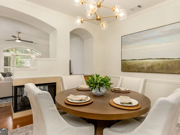 7280 Glisten Ave, Sandy Springs, GA 30328