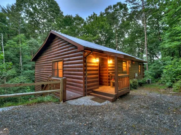 1087 Cherry Lake Dr, Blue Ridge, GA 30513