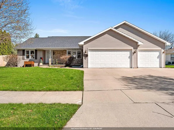 512 Applewood Dr, Kimberly, WI 54136