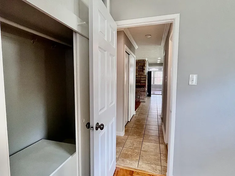 5350 Ravensworth Rd — Photo 30