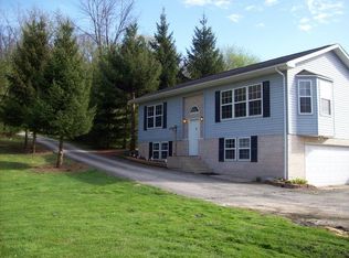 3679 E 25th Rd, Sheridan, IL 60551