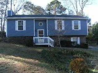 2974 Hollow Ln, Powder Springs, GA 30127