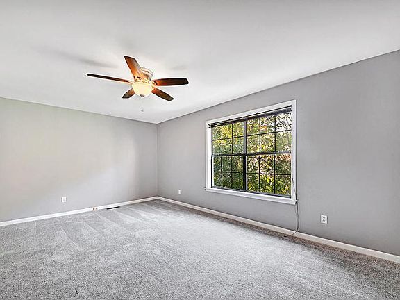 5th image of 8400 Olde Colony Trl APT 43