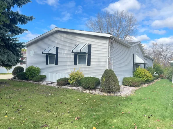 29 Petunia Cir, Matteson, IL 60443