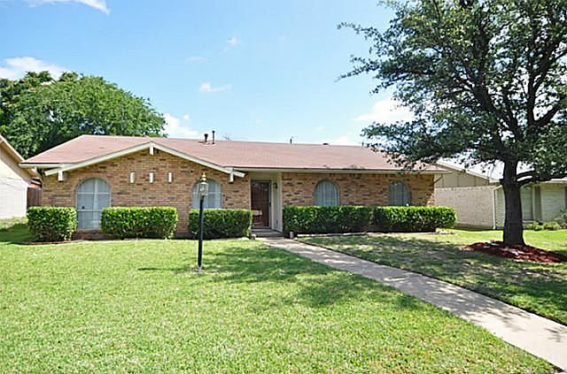 1st image of 905 Goodwin Dr