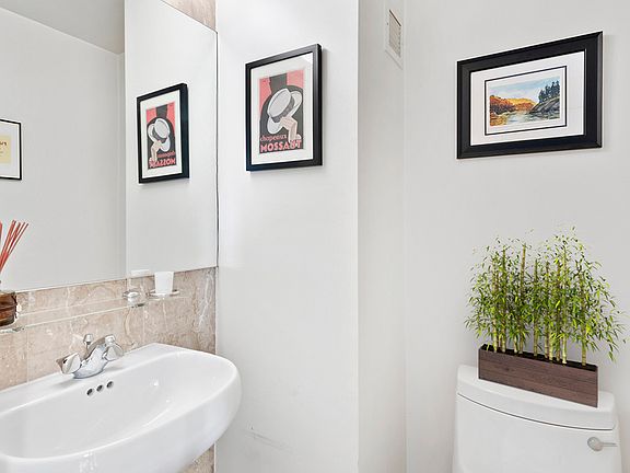5th image of 160 W 66th St APT 30G