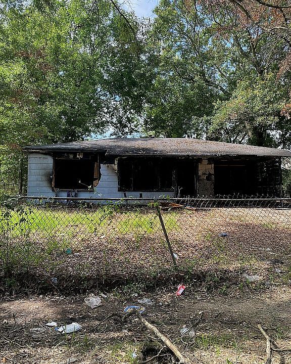 1st image of 3537 Clarke Blvd