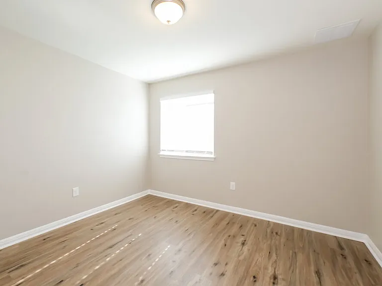 415 N Heatherwilde Blvd — Photo 18