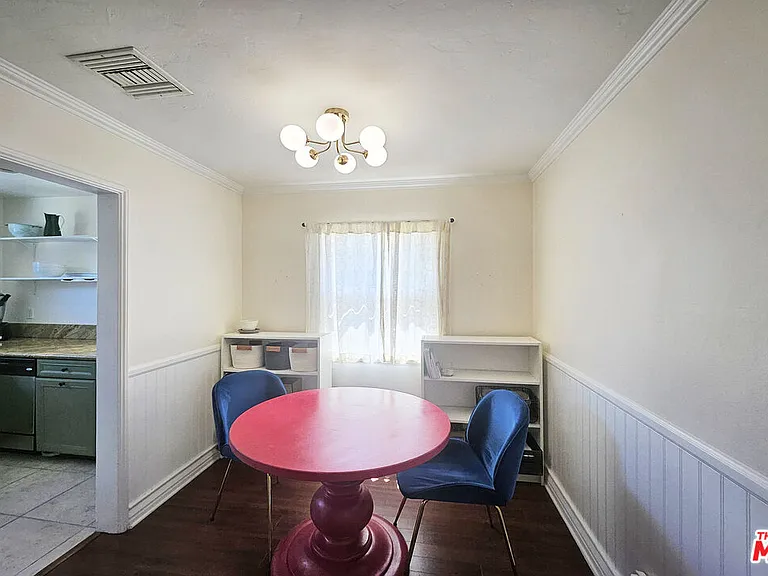 436 N Cordova St — Photo 10