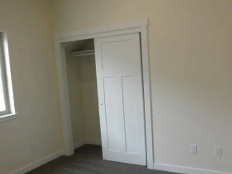 1413 Defoe St — Photo 23