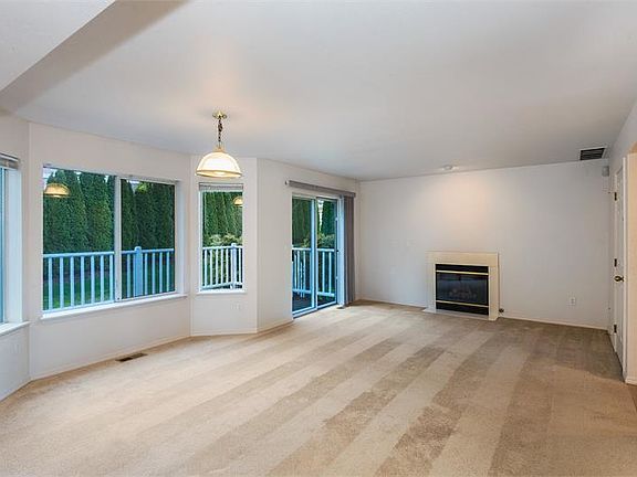 4th image of 5009 23rd Ave NW