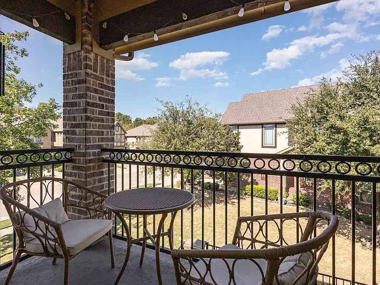 1001 Brook Forest Ln — Photo 15