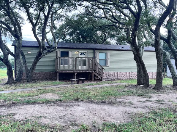 1005 Ibis Dr, Rockport, TX 78382