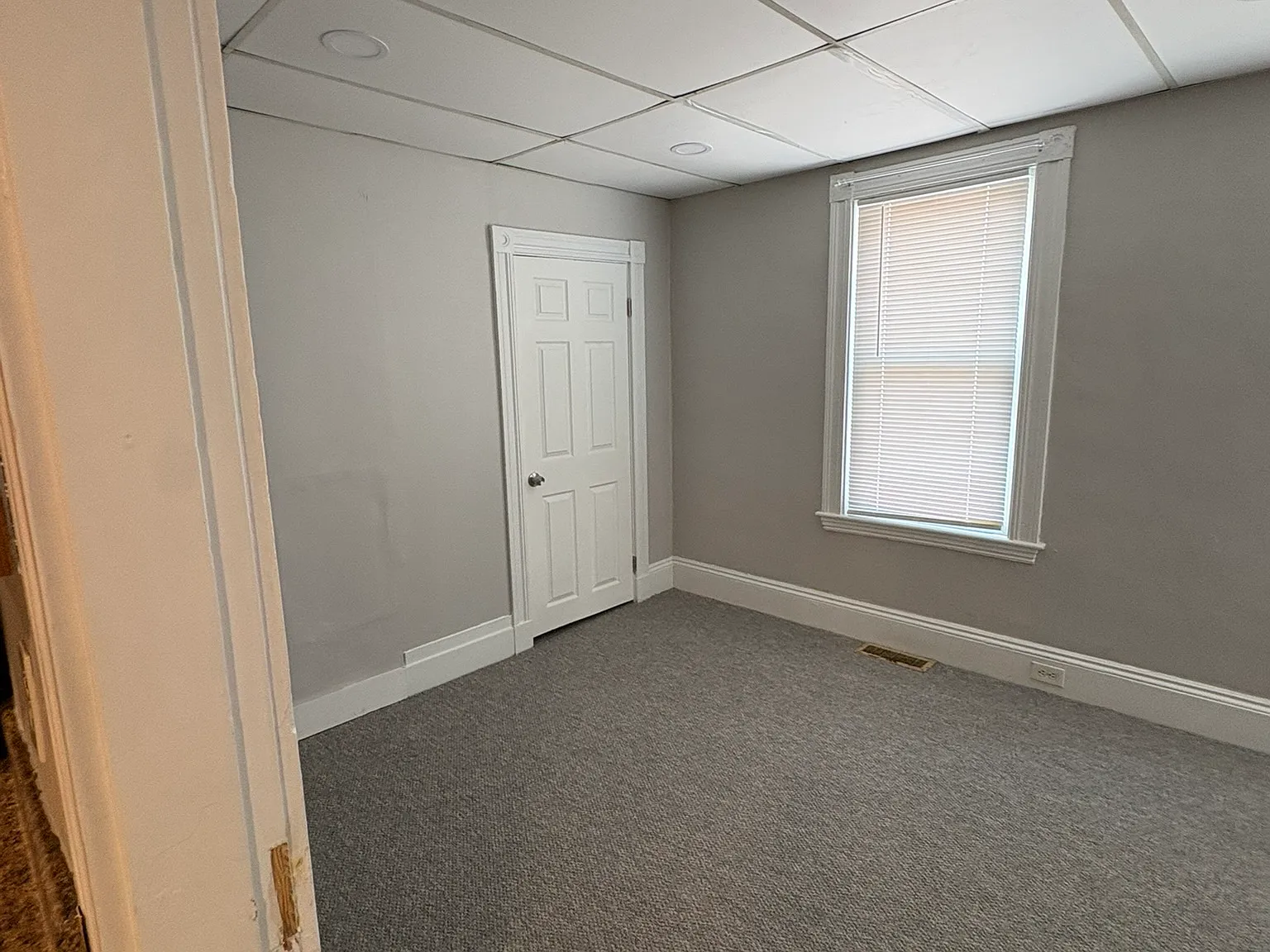 2 bed, 1000 sqft, $2,200 — Photo 3