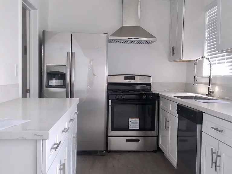 827 S Saint Andrews Pl #11 — Photo 1