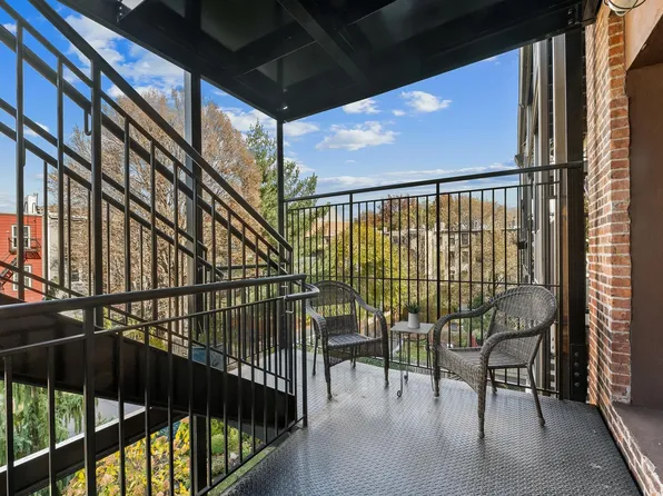 274 6th Street image 18 of 32