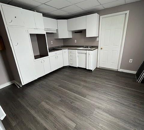 4th image of 208 W Patterson St