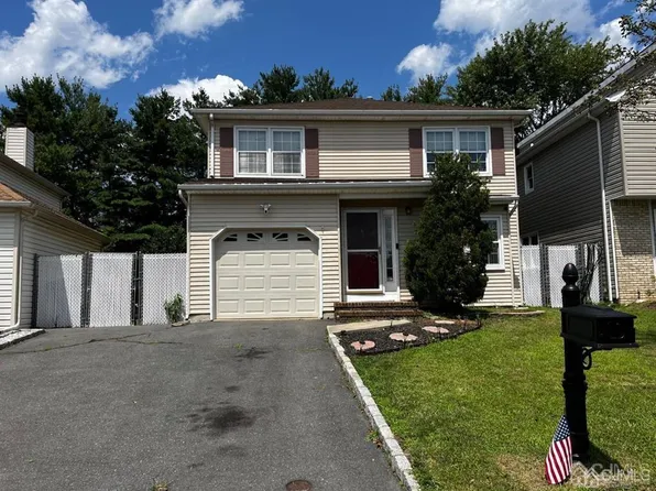 9 Senna Dr, Parlin, NJ 08859