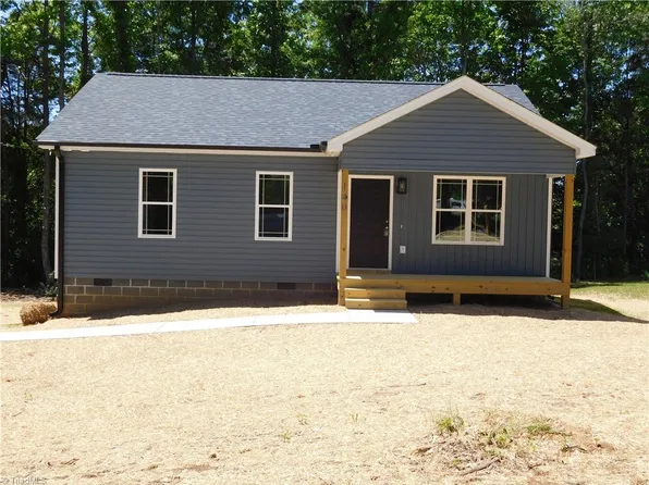 140 Crestwood Cir, High Point, NC 27260