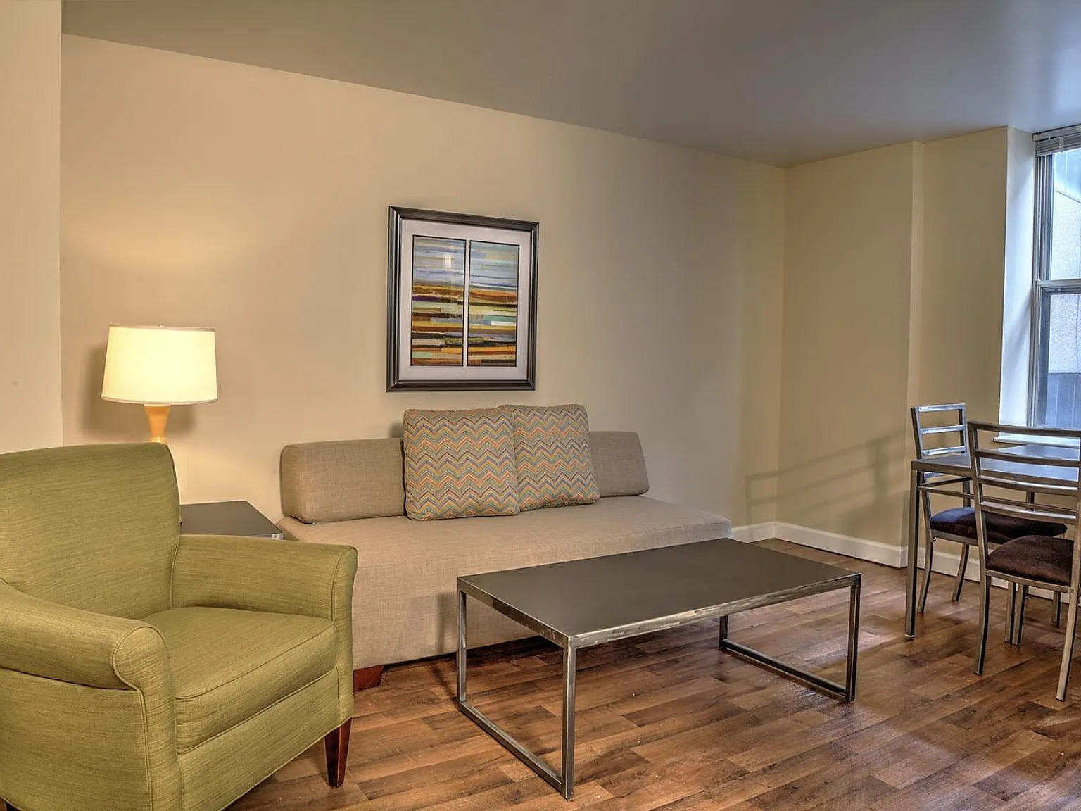 2 bed, 900 sqft, $1,068 — Photo 3