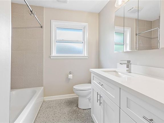 5th image of 3121 Metairie Ct