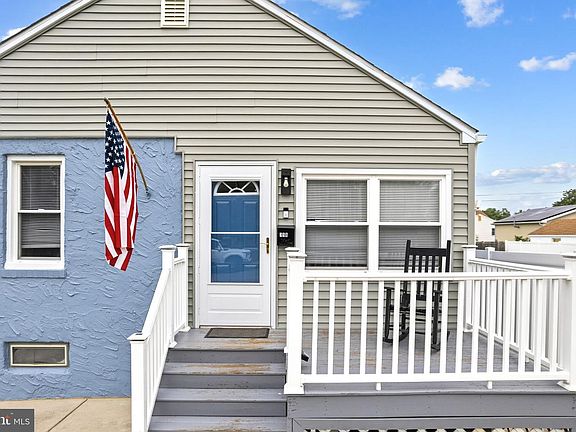 4th image of 348 Mantua Ave