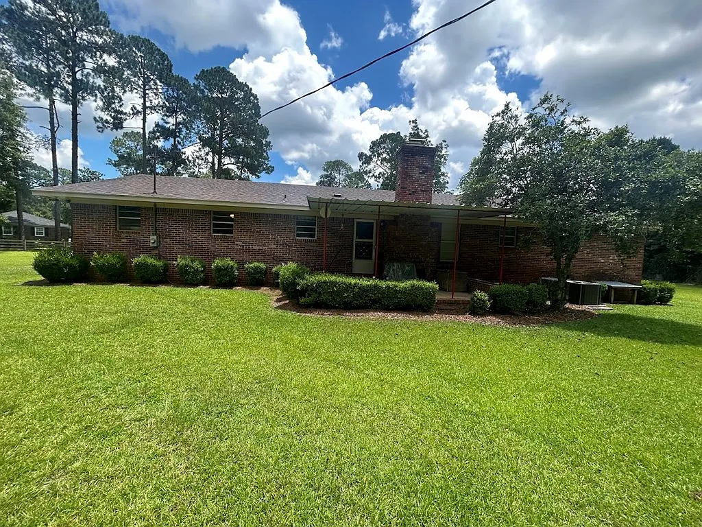 Building Photo - 150 Stilwell Cir