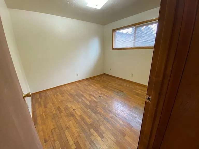1530 NE 10th St — Photo 5