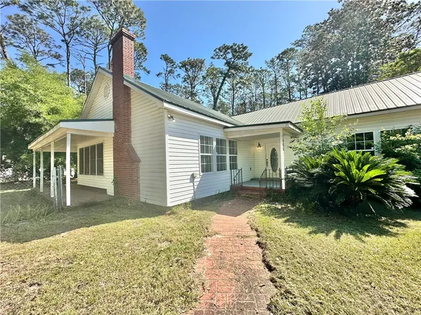 1005 Seminole Trl, Waycross, GA 31501