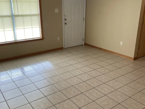 Mossy Manor II, 1005 Shellie Ln, Lake Charles, LA 70611