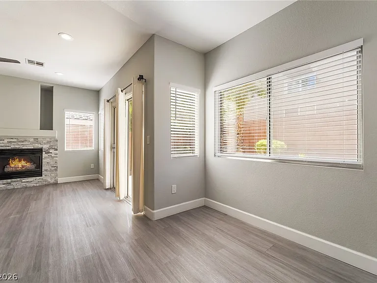 1583 Comfort Hills St — Photo 10