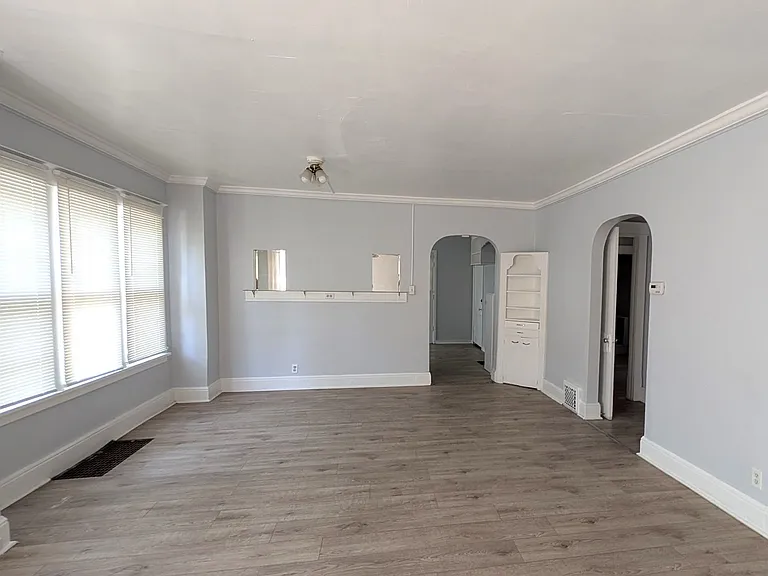3017 Sanford St — Photo 5